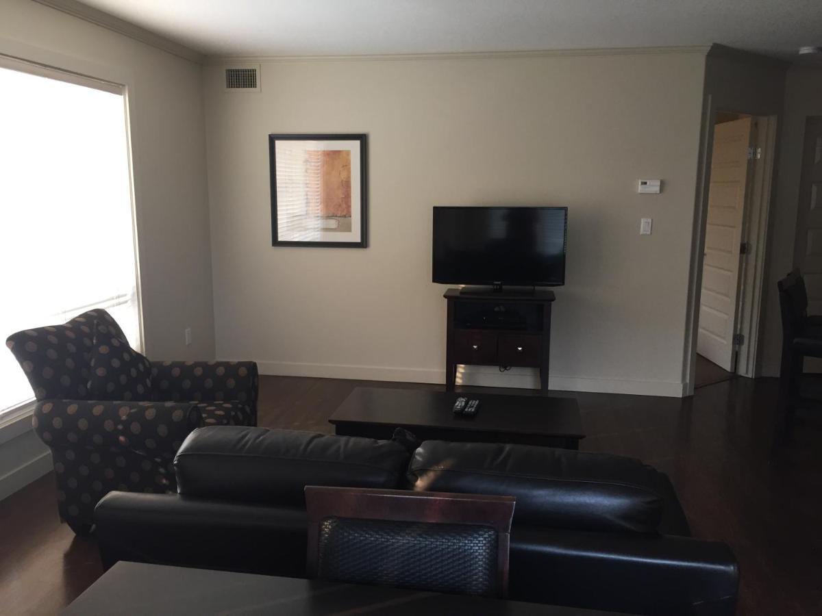 Clearwater Residence Hotel Timberlea Fort Mcmurray Bagian luar foto