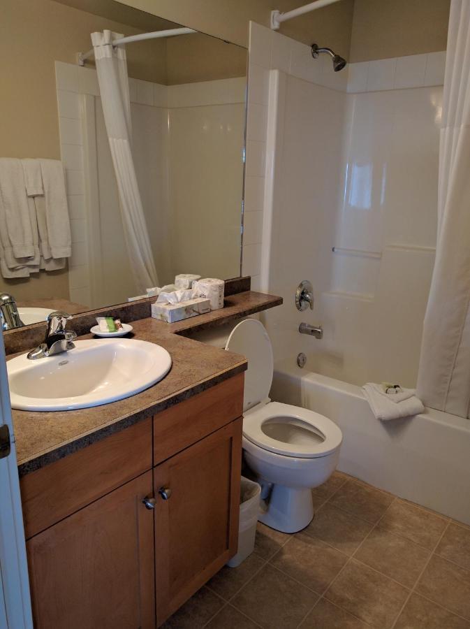 Clearwater Residence Hotel Timberlea Fort Mcmurray Bagian luar foto