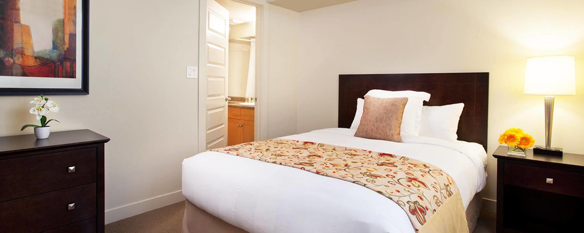 Clearwater Residence Hotel Timberlea Fort Mcmurray Bagian luar foto